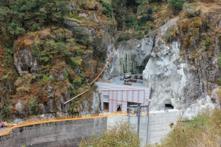 Centrales Hidroeléctricas de las presas de Belesar y Peares