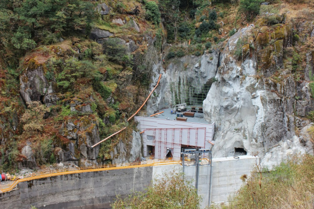Centrales Hidroeléctricas de las presas de Belesar y Peares