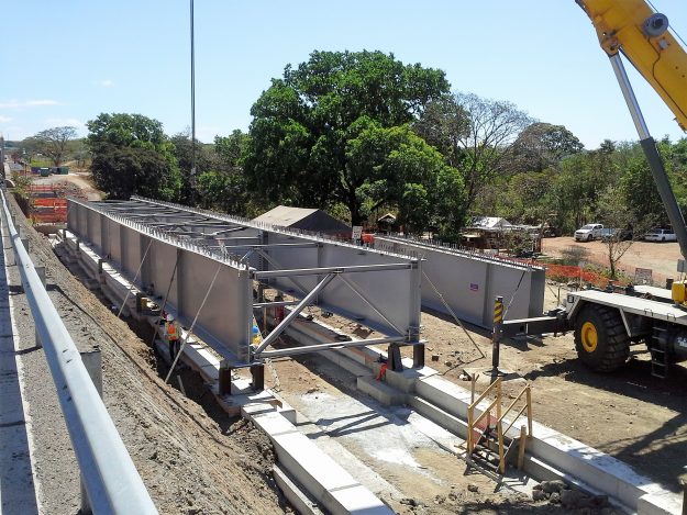 Metaldeza en Panamá Puente estructura metálica (Slinder) Metaldeza en Panamá Puente estructura metálica Panama Le Panama