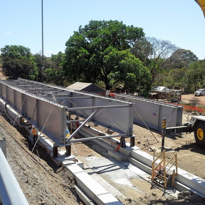 Metaldeza en Panamá Puente estructura metálica (Slinder) Metaldeza en Panamá Puente estructura metálica Panama Le Panama