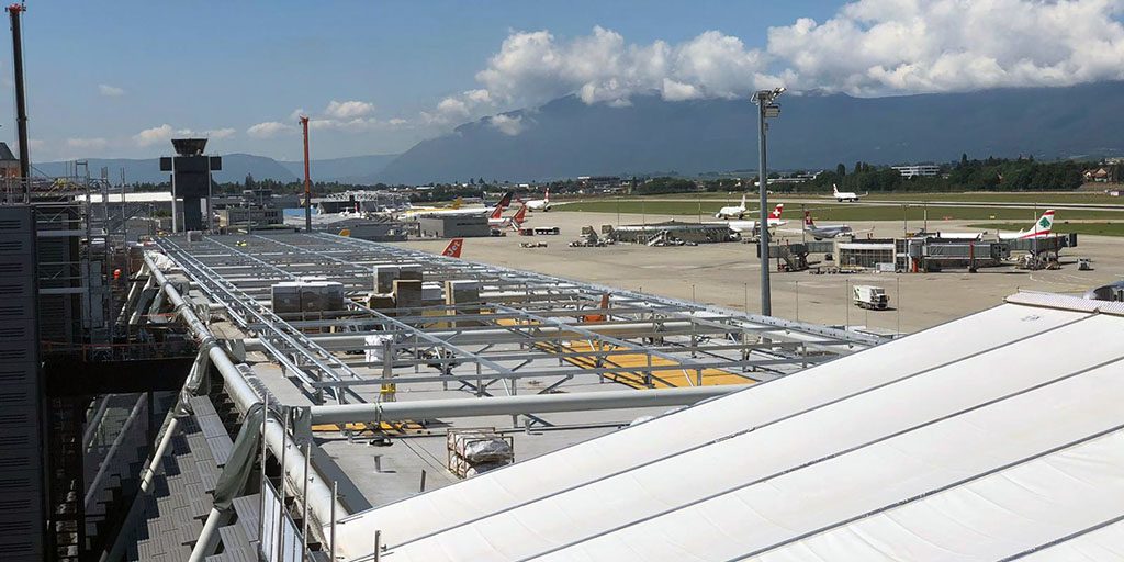 Estructura cubierta para paneles fotovoltaicos aeropuerto de Ginebra